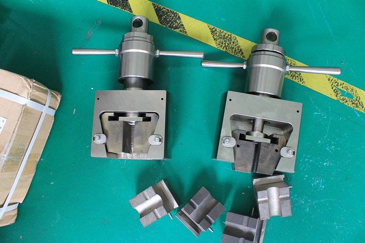 С����������������C(j��)������ԇ�(y��n)�ٲ�����